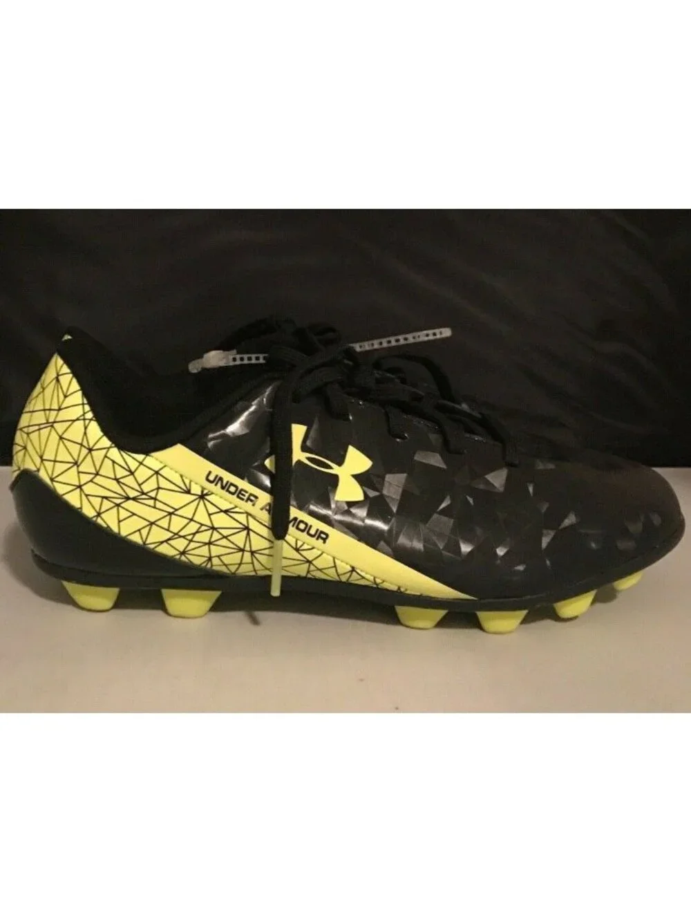 Boy's Under Armour SF Flash HG Jr Soccer Cleat Black & Neon Green Size 5.5Y
